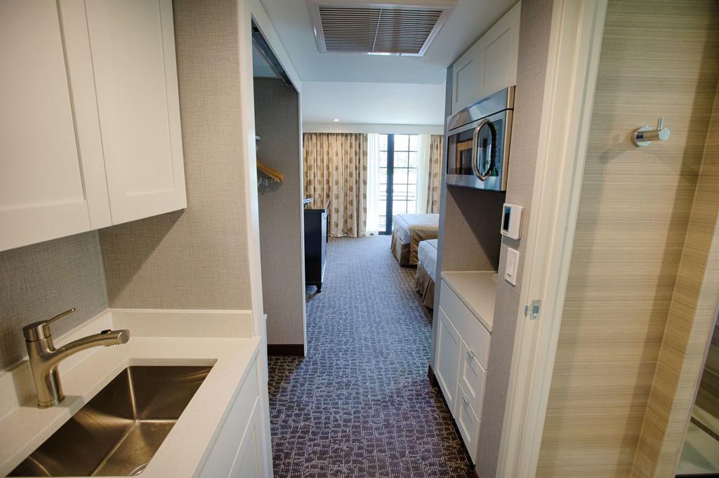 Polynesian Residences Waikiki Beach Хонолулу Екстериор снимка